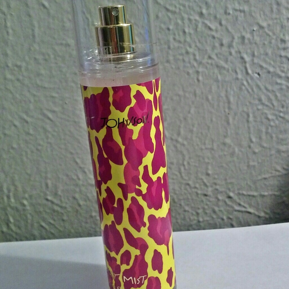 Betsey Johnson Mist